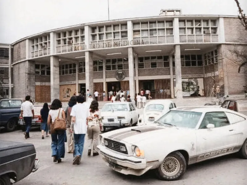 Antes y después de restauración de fotografía antigua profesional