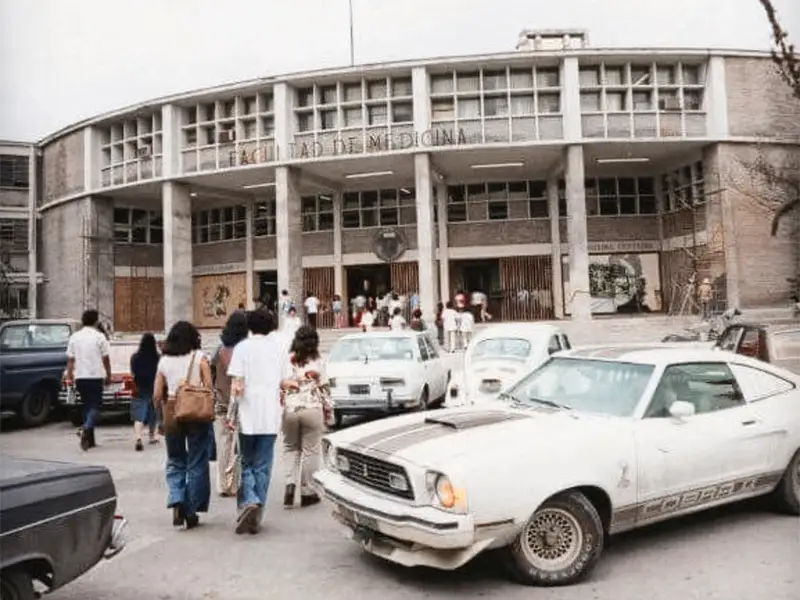Antes y después de restauración de fotografía antigua profesional