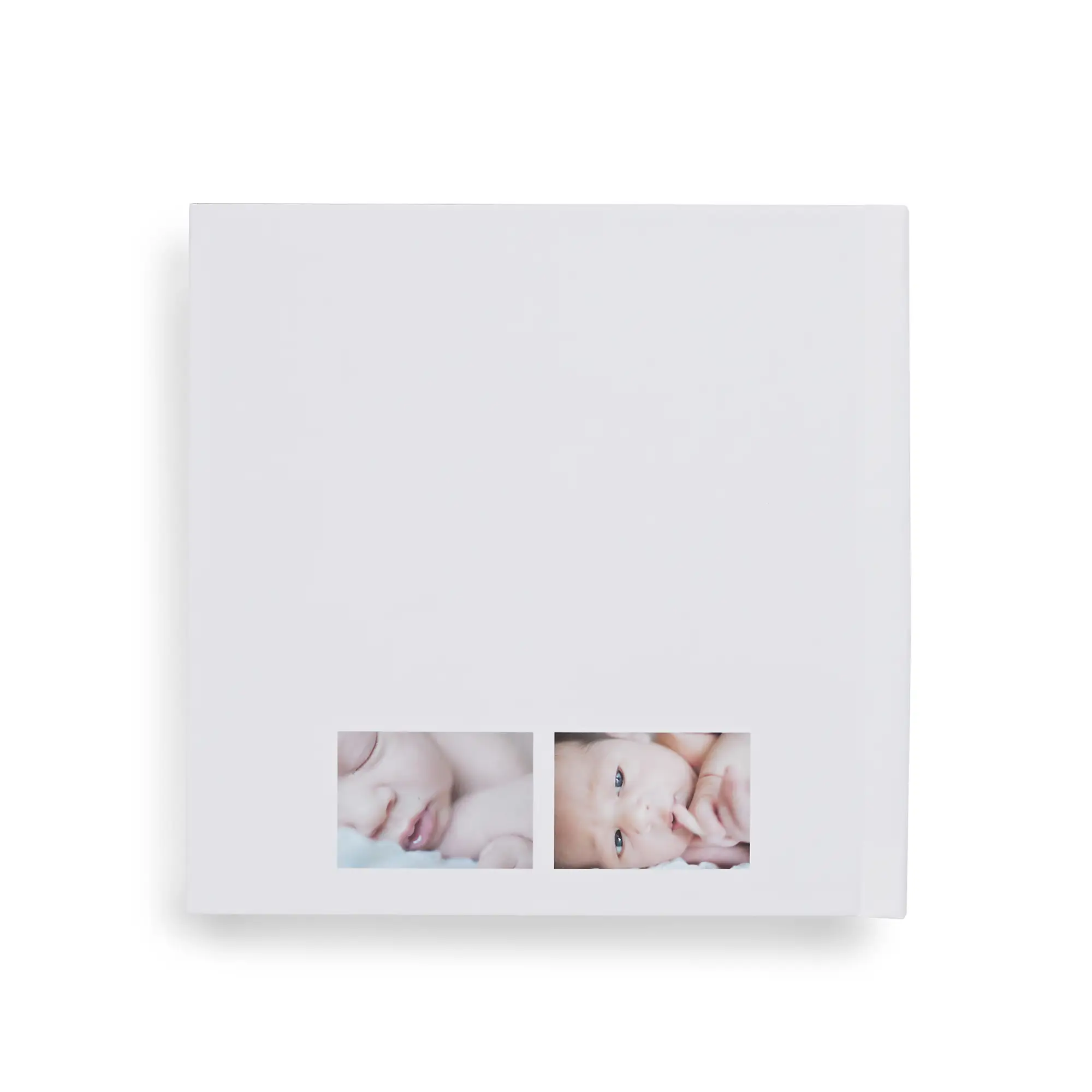 Fotolibro PixelPages vista posterior — papel sustentable certificado proveniente de bosques sostenibles. Legado familiar que cuida el planeta con impresión profesional en pasta dura