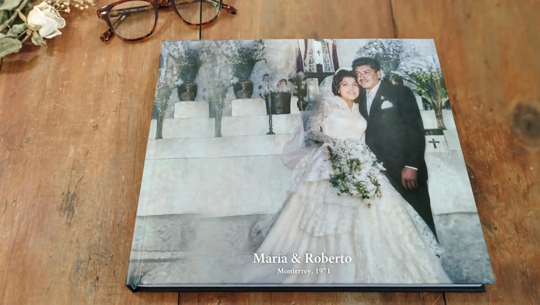 Fotolibro PixelPages personalizado con portada de pasta dura y laminado mate antirreflejante — fotolibro de alta resolución Monterrey